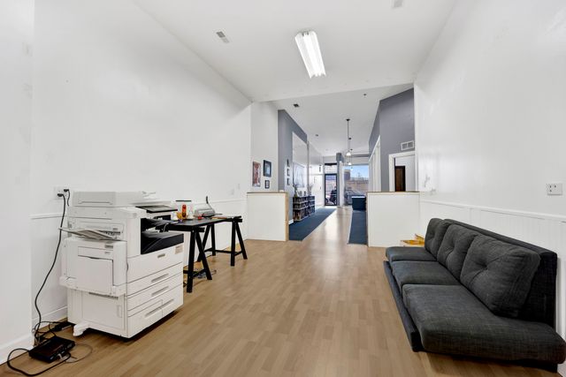 4962 N Milwaukee Avenue, Chicago, IL 60630