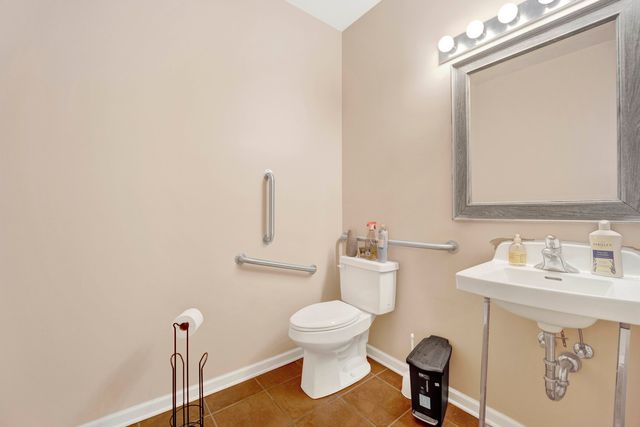 4962 N Milwaukee Avenue, Chicago, IL 60630