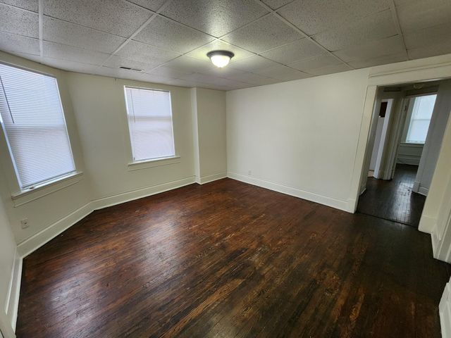 15 Waltham Street, Hammond, IN 46320