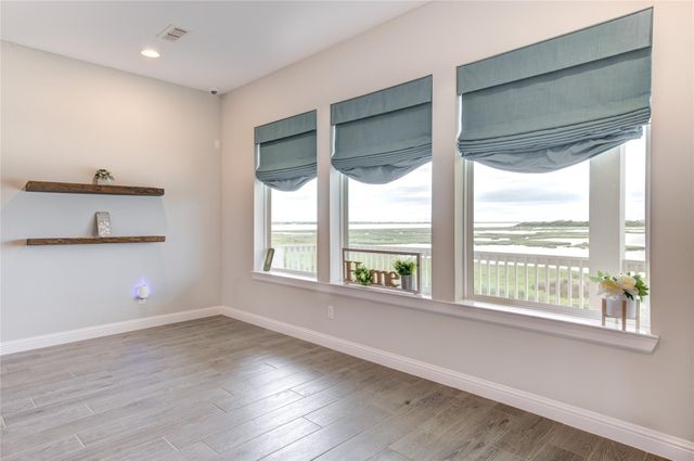 5126 Allen Cay Drive, Texas City, TX 77590