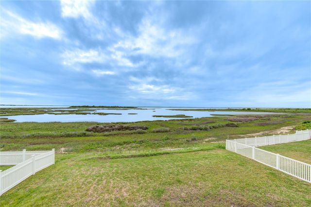 5126 Allen Cay Drive, Texas City, TX 77590