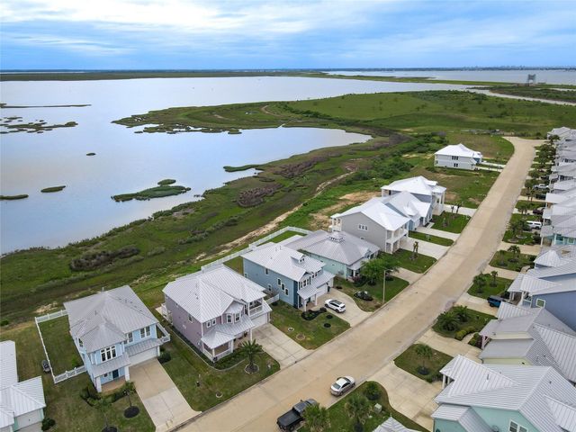 5126 Allen Cay Drive, Texas City, TX 77590