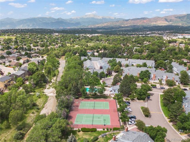 6806 Los Reyes Circle, Colorado Springs, CO 80918