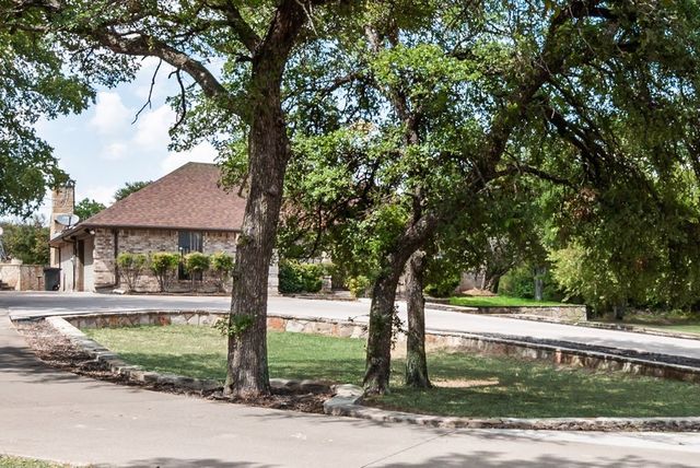 1205 Florence Drive, Azle, TX 76020