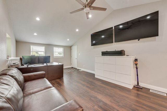 1205 Florence Drive, Azle, TX 76020