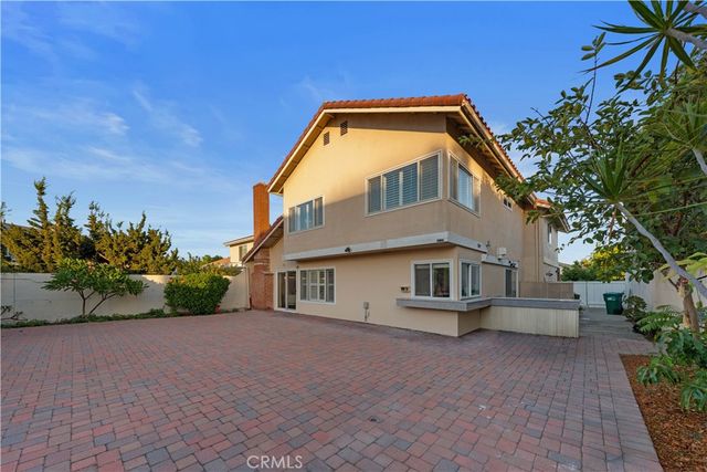 14391 Gibraltar Ave., Irvine, CA 92606