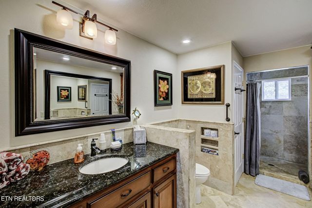 511 Laurel Lake Circle Circle, Madisonville, TN 37354