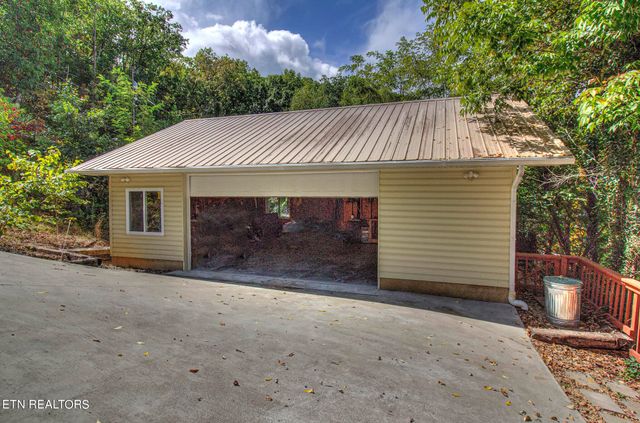 511 Laurel Lake Circle Circle, Madisonville, TN 37354