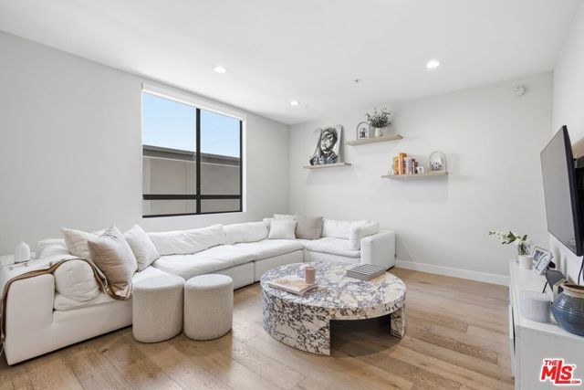 1238 S Holt Avenue 5, Los Angeles, CA 90035