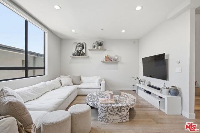 1238 S Holt Avenue 5, Los Angeles, CA 90035