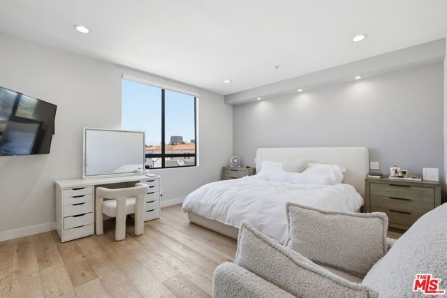 1238 S Holt Avenue 5, Los Angeles, CA 90035