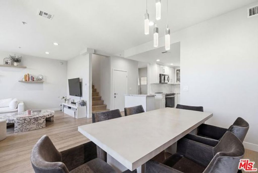 1238 S Holt Avenue 5, Los Angeles, CA 90035