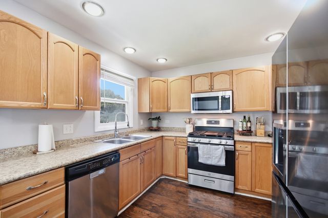 549 Arthur Drive, Cary, IL 60013
