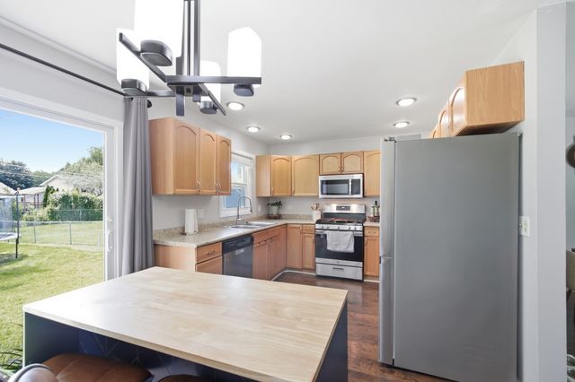 549 Arthur Drive, Cary, IL 60013