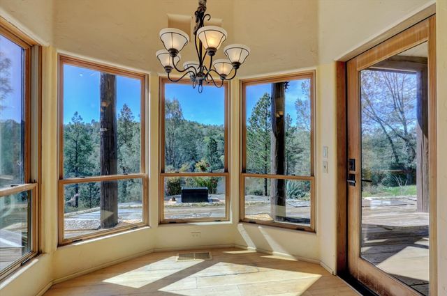 19787 Calle Toro Ln, Penn Valley, CA 95946