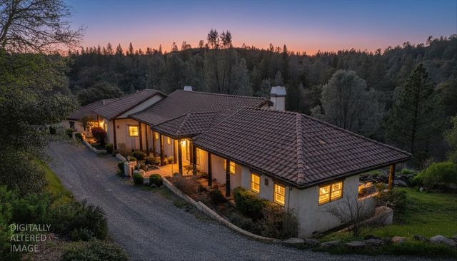 19787 Calle Toro Ln, Penn Valley, CA 95946