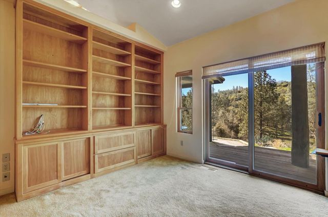 19787 Calle Toro Ln, Penn Valley, CA 95946