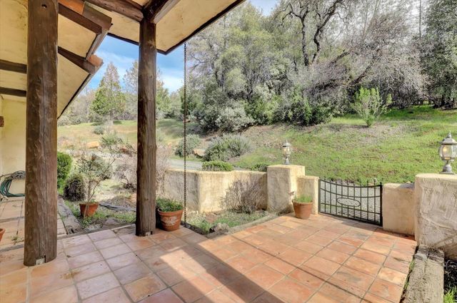 19787 Calle Toro Ln, Penn Valley, CA 95946