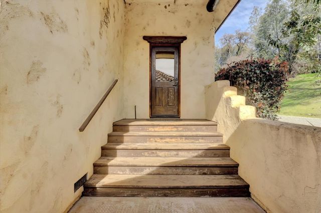 19787 Calle Toro Ln, Penn Valley, CA 95946