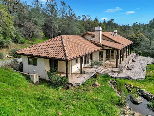 19787 Calle Toro Ln, Penn Valley, CA 95946