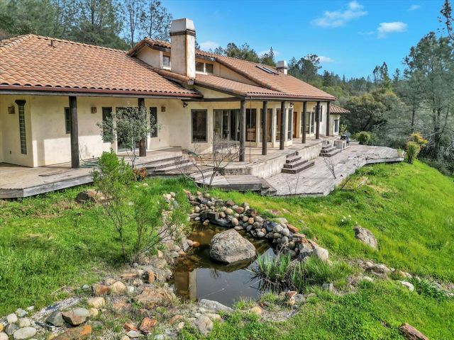 19787 Calle Toro Ln, Penn Valley, CA 95946