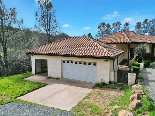 19787 Calle Toro Ln, Penn Valley, CA 95946