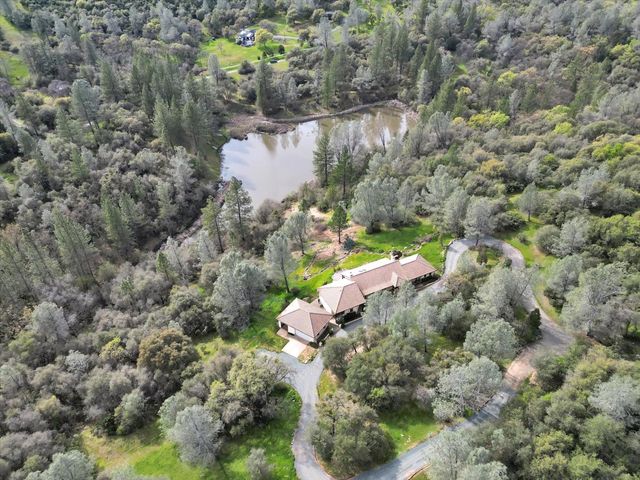 19787 Calle Toro Ln, Penn Valley, CA 95946