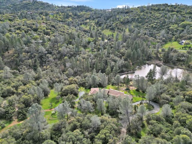 19787 Calle Toro Ln, Penn Valley, CA 95946