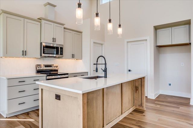 9630 W Cedar Lane, Maize, KS 67101