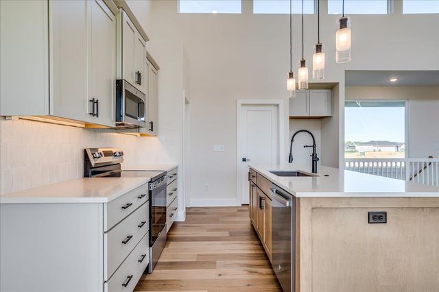 9630 W Cedar Lane, Maize, KS 67101