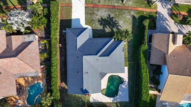 17651 Foxborough Ln, Boca Raton, FL 33496