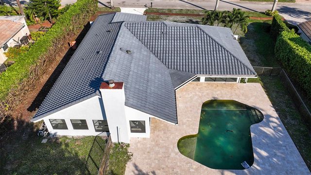 17651 Foxborough Ln, Boca Raton, FL 33496