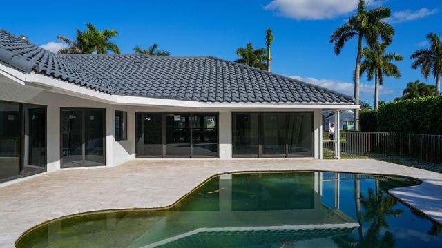 17651 Foxborough Ln, Boca Raton, FL 33496