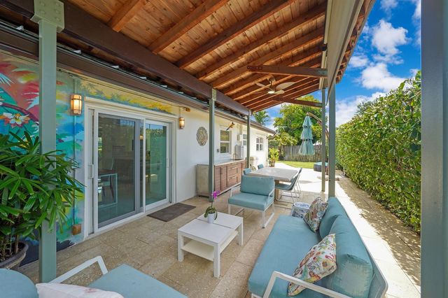 330 NE 48th Street, Oakland Park, FL 33334