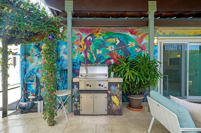 330 NE 48th Street, Oakland Park, FL 33334
