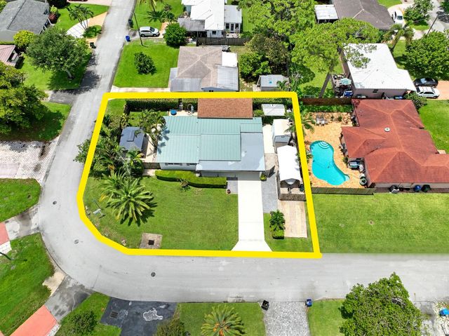 330 NE 48th Street, Oakland Park, FL 33334