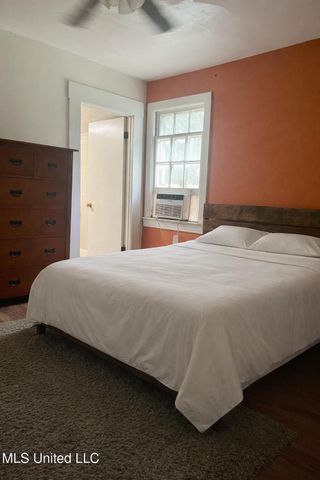 2212 E Canal Street, Picayune, MS 39466