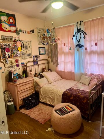 2212 E Canal Street, Picayune, MS 39466