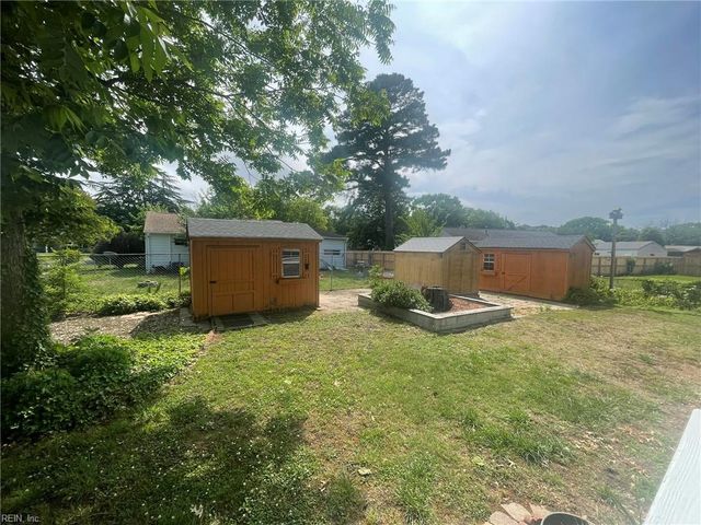 2129 Dean DR, Norfolk, VA 23518