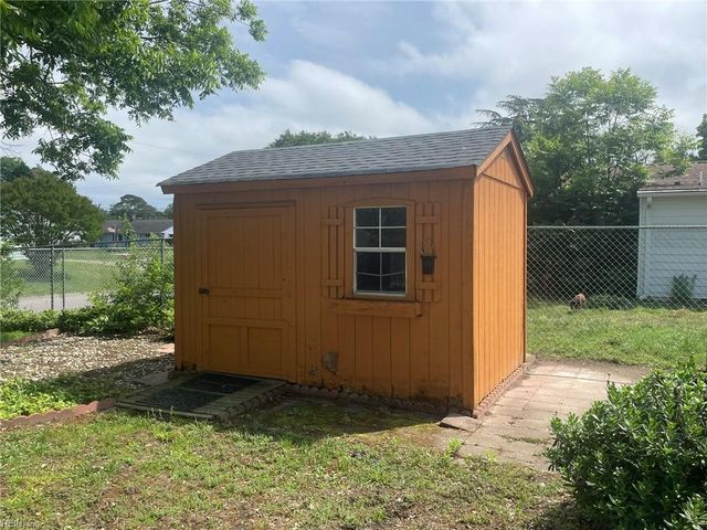 2129 Dean DR, Norfolk, VA 23518