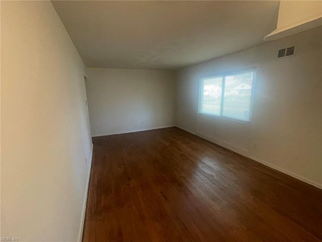 2129 Dean DR, Norfolk, VA 23518