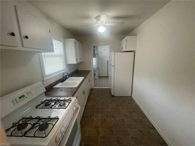 2129 Dean DR, Norfolk, VA 23518