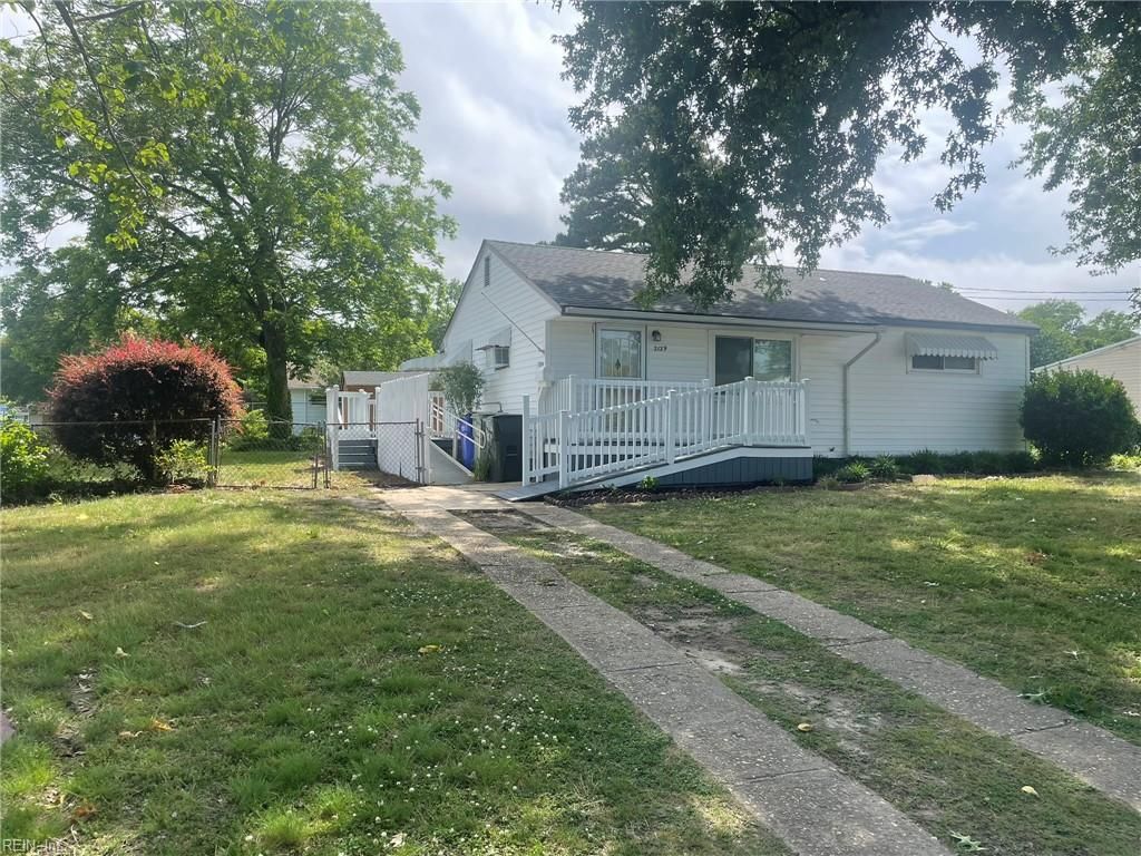 2129 Dean DR, Norfolk, VA 23518