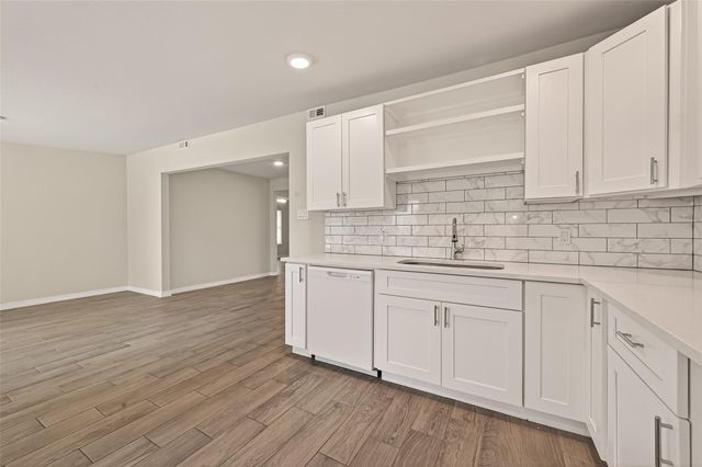 3710 Daphne Street, Houston, TX 77021