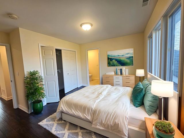 30 Danada Drive, Wheaton, IL 60189