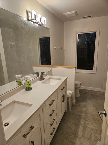 30 Danada Drive, Wheaton, IL 60189