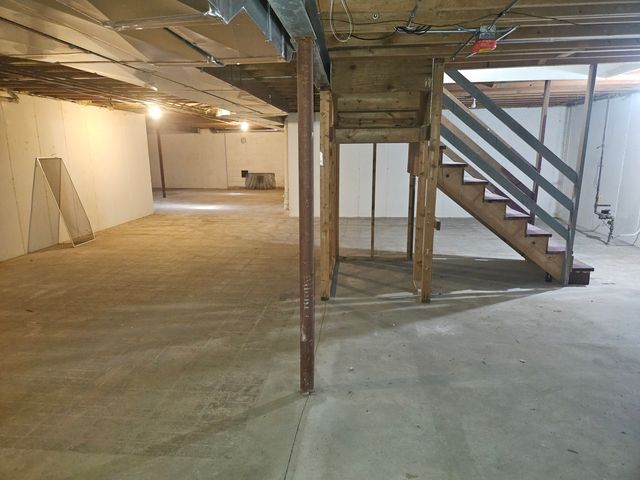 30 Danada Drive, Wheaton, IL 60189