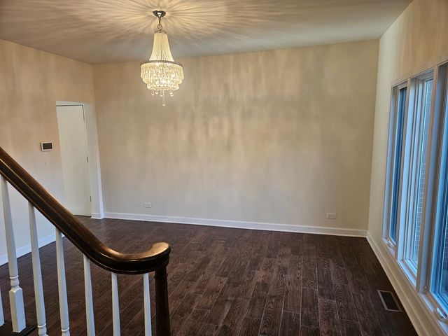 30 Danada Drive, Wheaton, IL 60189