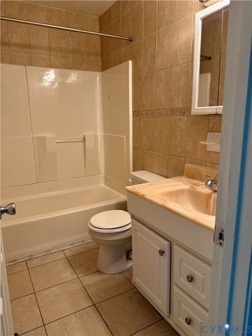 233 Knightsmanor Ct, Henrico, VA 23227