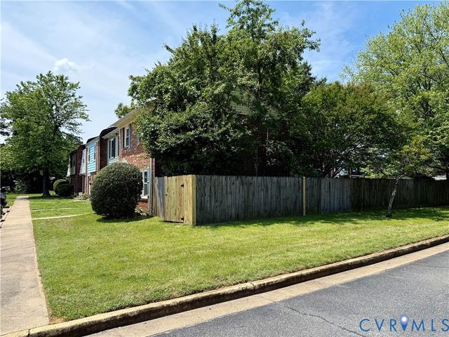 233 Knightsmanor Ct, Henrico, VA 23227